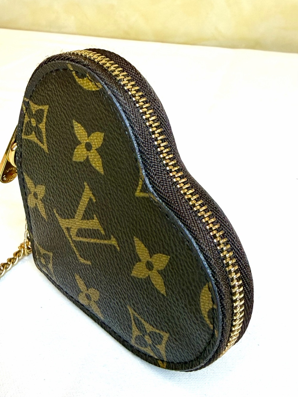 Louis Vuitton Monogram Heart Coin Pouch - Brown with Gold Hardware - Picture 5 of 13